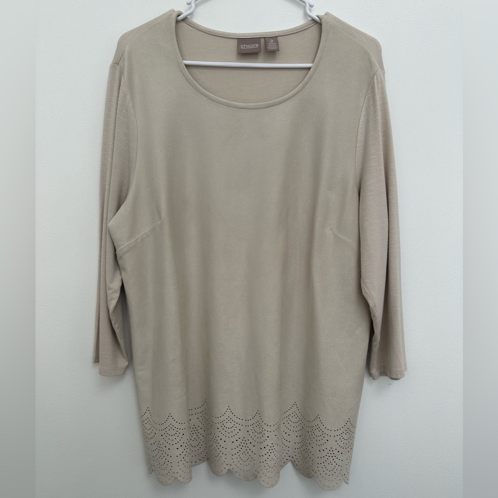 CHICO’s Beige Faux Suede Blouse 3/4 Sleeves Scalloped Front Bottom Size 2/Large